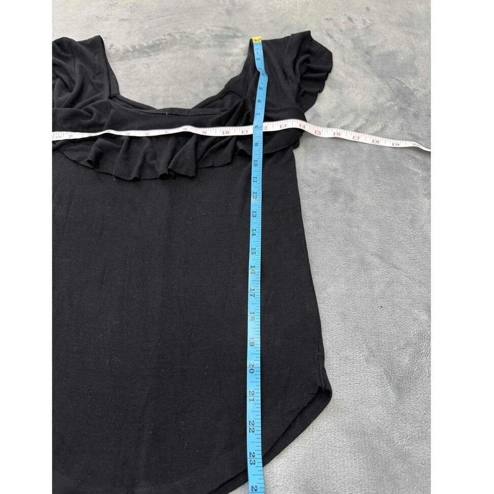 Free People Blouse Women's M Black Short Puff Sleeves‎ Sweetheart Neck Fitted